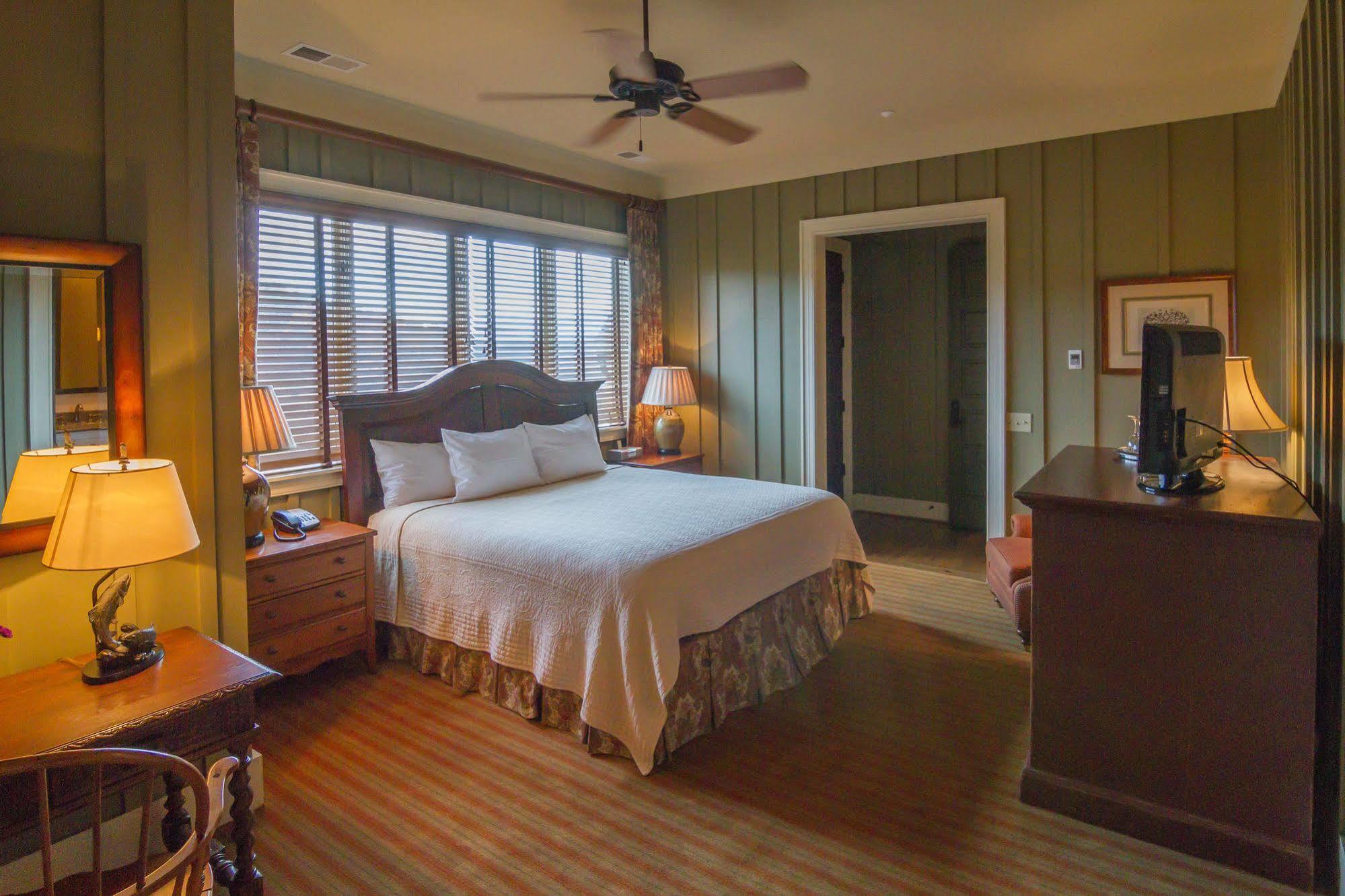 Bright'S Creek Lodge Columbus Esterno foto