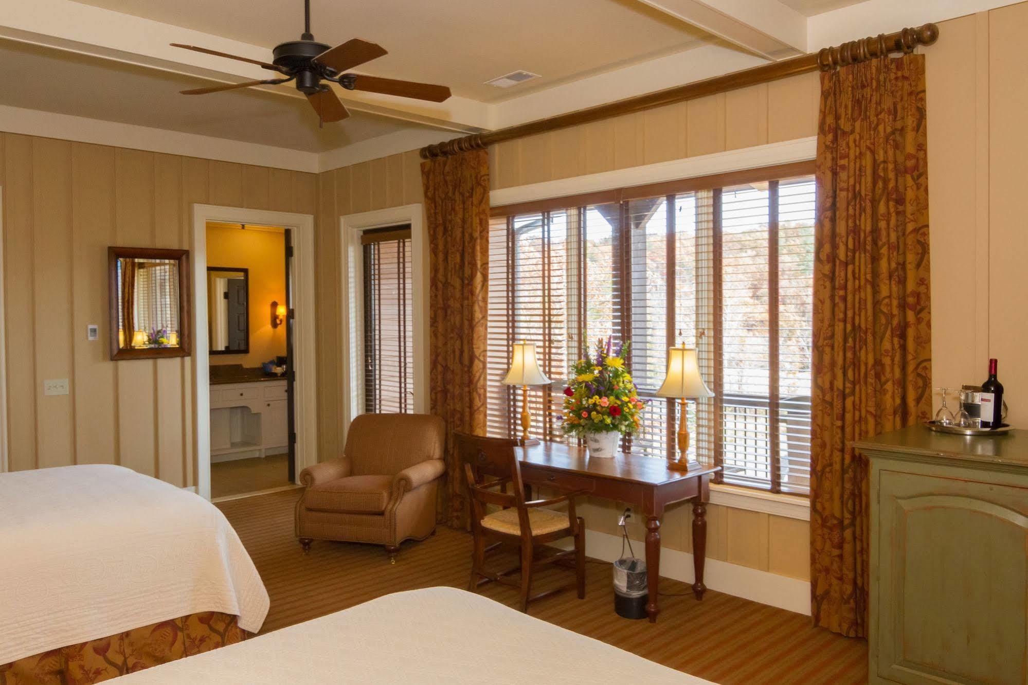 Bright'S Creek Lodge Columbus Esterno foto